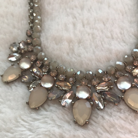 LOFT NEUTRAL RONDELLE CHAN STATEMENT NECKLACE - Picture 5 of 9